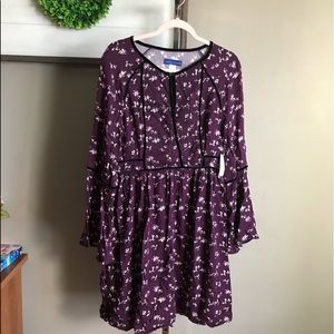 Simply styled junior large dress